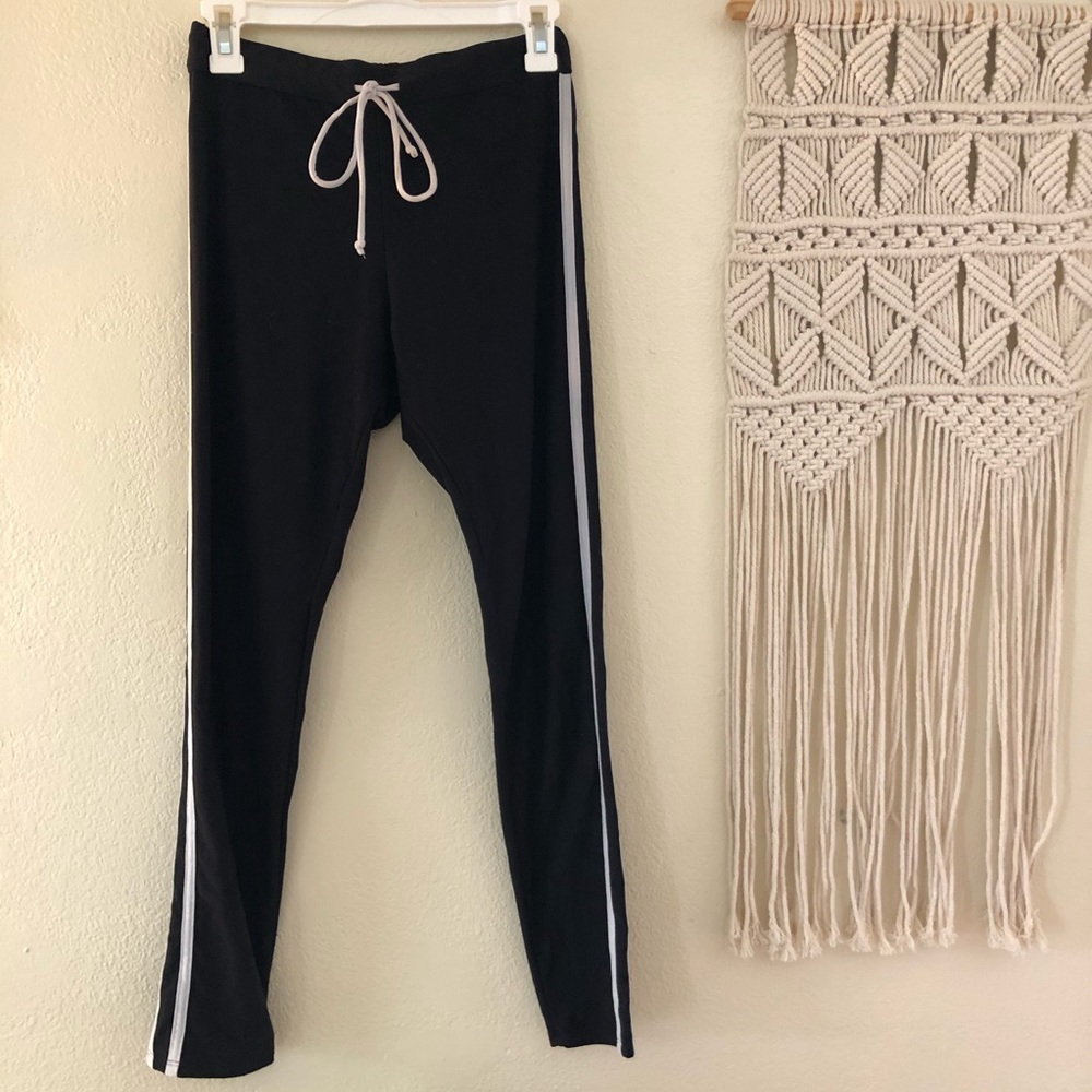 fashion nova striped leggings!